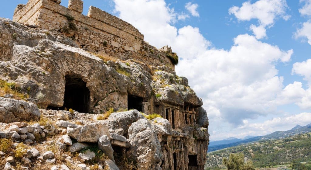 Likya’nın Tarih Dolu Şehri: Tlos Antik Kenti 